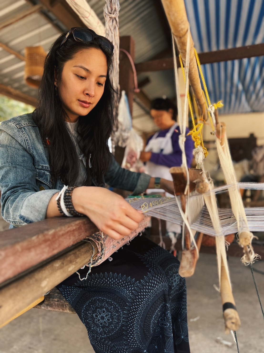 Arisa Weaving Arisa Weaving